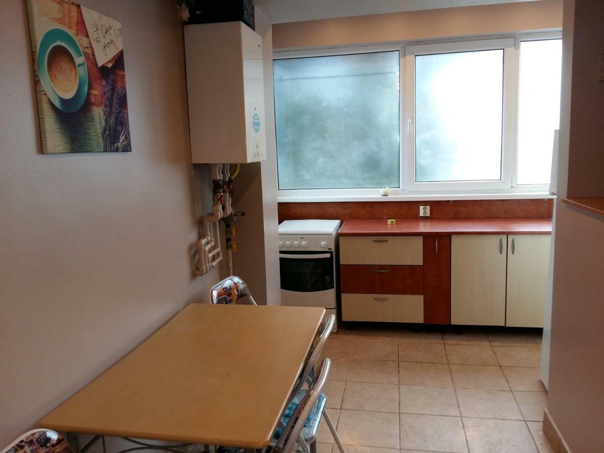 Apartament Laurentiu - Etaj.1 Bukarest Kültér fotó